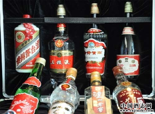 ������У�Ҏ�ܰ׾��ղ�Ͷ�Y�L�U